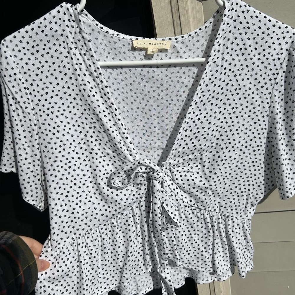 Front tie top - Picture 3 of 8